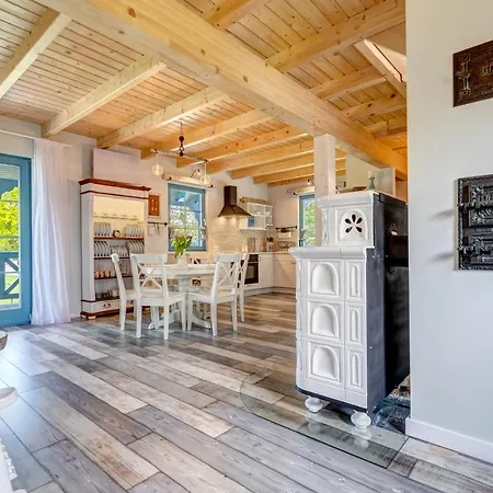 Niebieski Nyaraló *